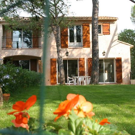 Location Villa Et Studios Roquebrune-Sur-Argens Exterior photo