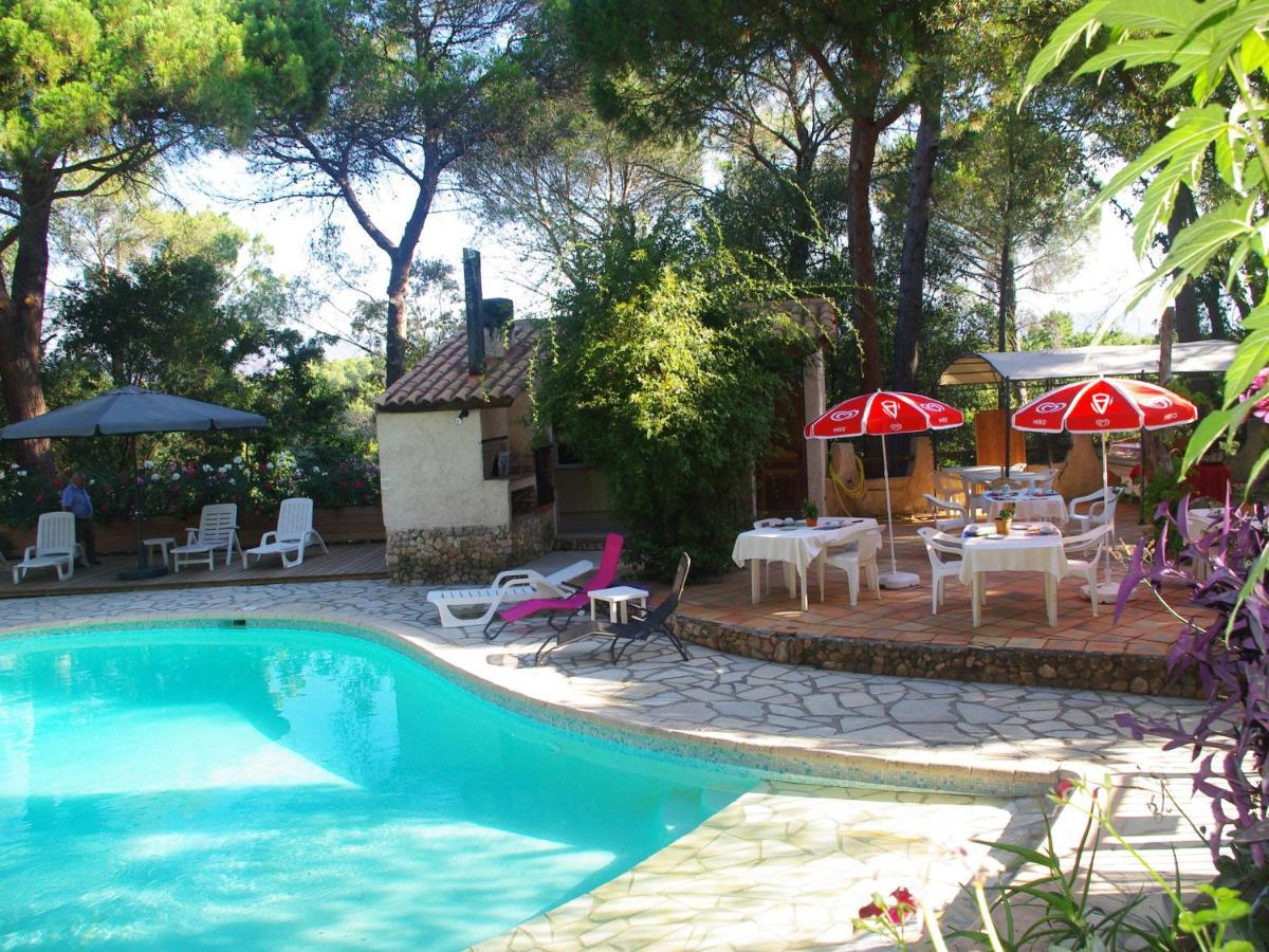 Location Villa Et Studios Roquebrune-Sur-Argens Exterior photo