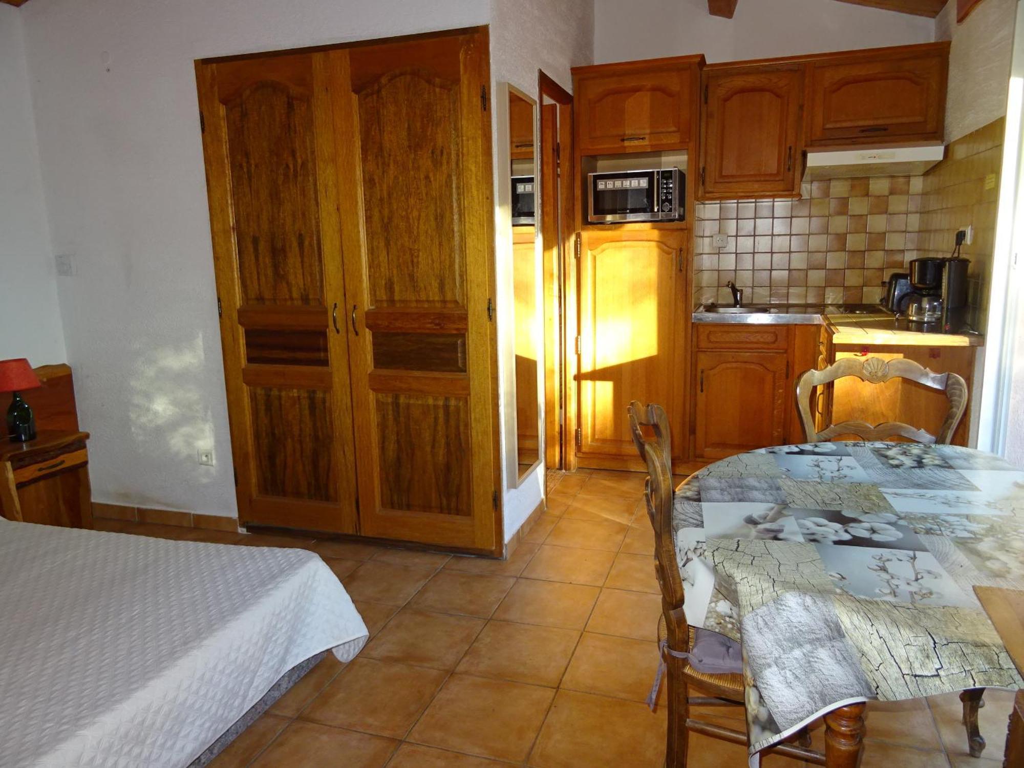 Location Villa Et Studios Roquebrune-Sur-Argens Exterior photo
