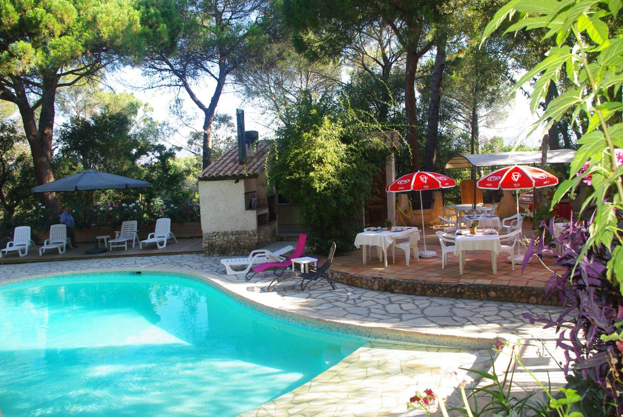 Location Villa Et Studios Roquebrune-Sur-Argens Exterior photo