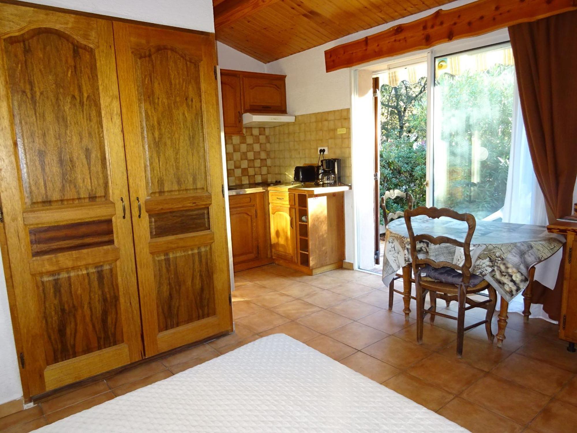 Location Villa Et Studios Roquebrune-Sur-Argens Exterior photo